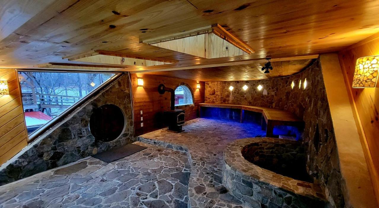 Shire Suite At White Lotus Eco Spa Retreat Stanardsville Exterior photo